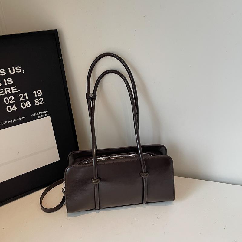 Ретро сумка женская большой вместимости 2025 новая осень и зима универсальная на плечо подмышку сумка повседневная текстура деловая сумка-подушка