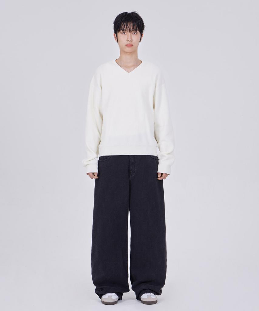 GLW Minimal V-Neck Crop Knit Ivory