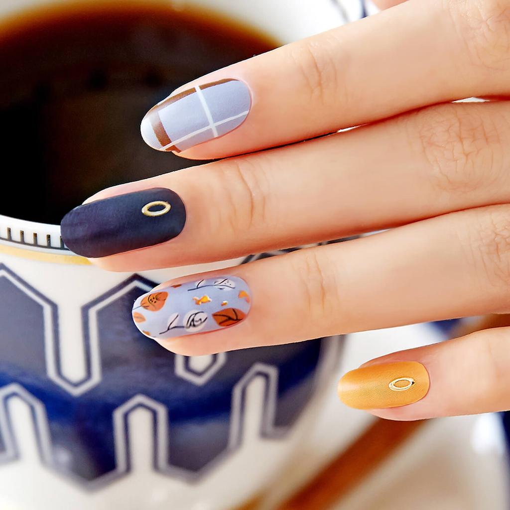 Гламурные наклейки для ногтей с ракушками и глиттером 24 шт. | Самоклеящиеся полоски, Смелый шик, Быстрый 5-минутный маникюр