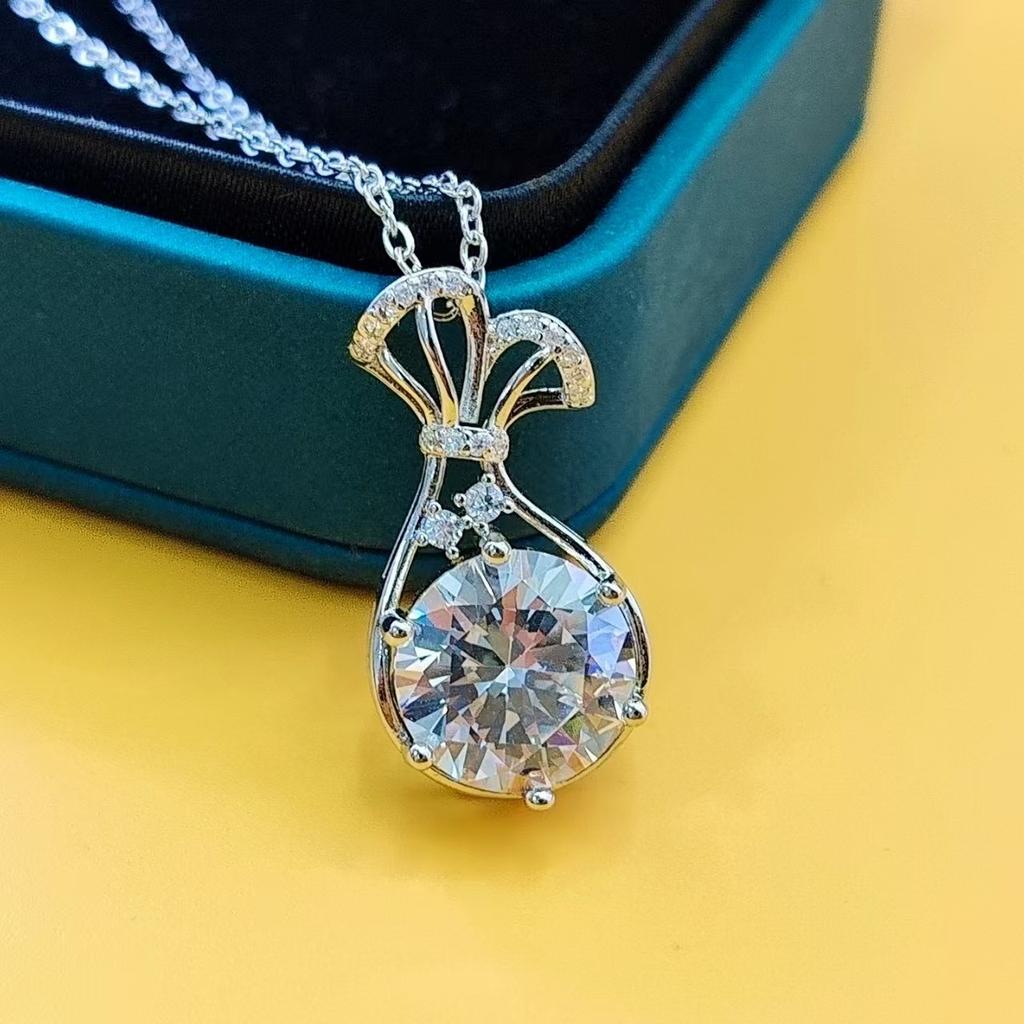 Kuaishou Jewelry Super Flash Zircon Lucky Bag Pendant Necklace Female Versatile Pendant Light Luxury Collarbone Chain