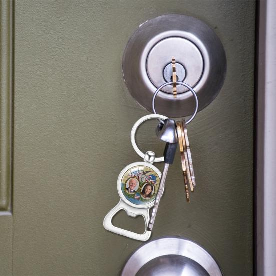 Брелок «Президент Америки» 2024 года, брелок для открывания пива, стеклянный купол, изысканное мастерство, США. Брелок для ключей к президентским выборам