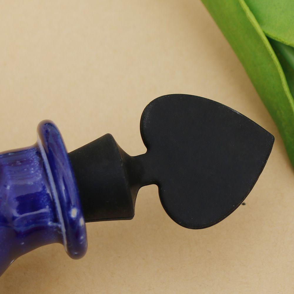 Cork Stopper Fresh Wine Keeper Bottle Plug Poker Shaped Wine Stoppers Silicone Red Wine Bottle Cap