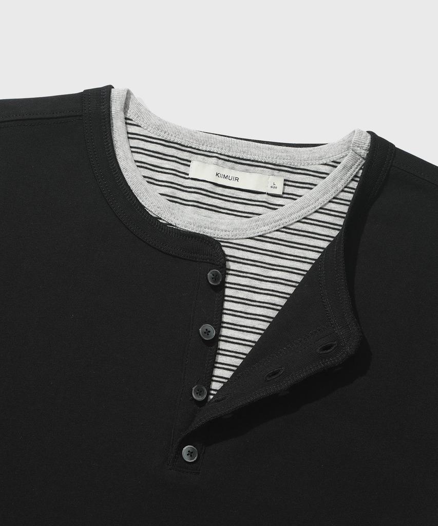 KIIMUIR [Укороченный] Полосатая многослойная футболка-henley с коротким рукавом_Черный