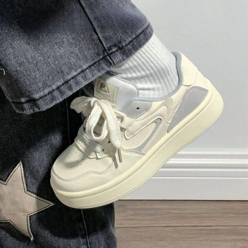 Белые туфли на платформе женские весенне-осенние новые универсальные трендовые нишевые студенческие спортивные и для отдыха кеды