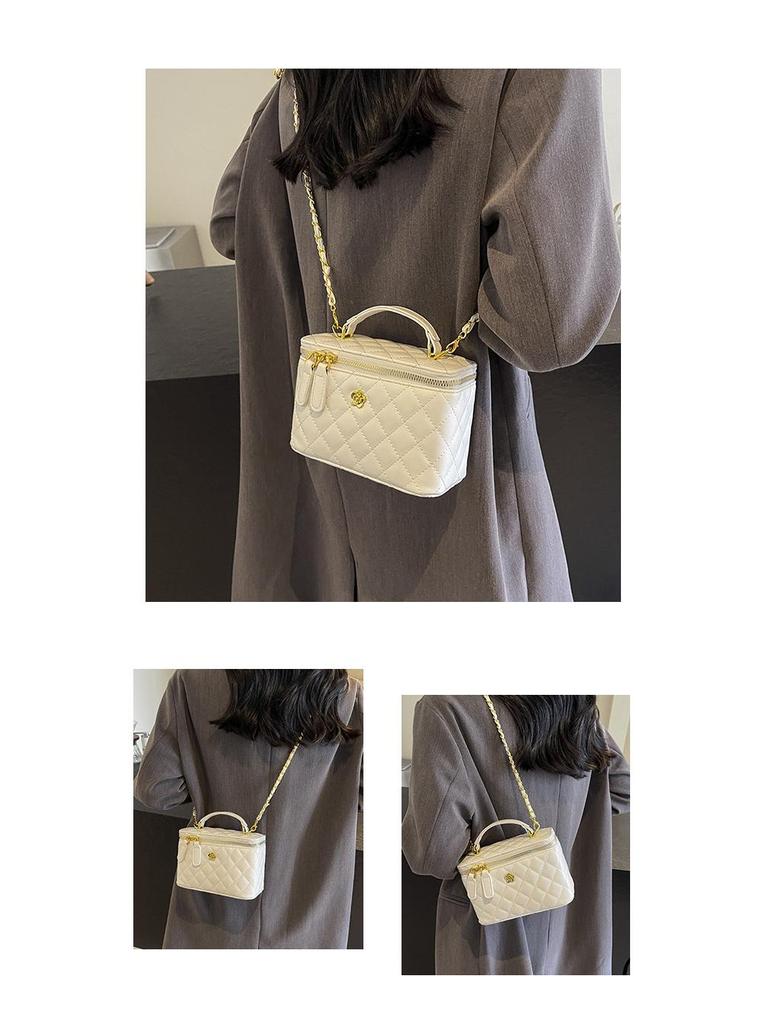 Сумка через плечо Inspired Textured Bag - High-End Fashion 2024 Crossbody с цепочкой с бриллиантами