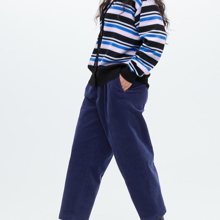 Uniqlo Однотонные вельветовые свободные повседневные брюки Унисекс низ Темно-синий 458270-68