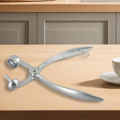 Удобная ручка. Вишнево-оливковый питтер. Наслаждайтесь косточками, не утомляя руки.