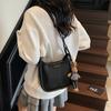 Retro Bucket Bag Women's New Autumn and Winter Commuting Large-capacity Simple Niche Shoulder Messenger Bag
