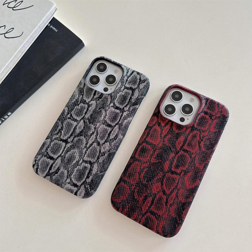 Роскосный противоударный чехол с текстурой змеиной кожи для iPhone 17 Pro Max и Apple 16