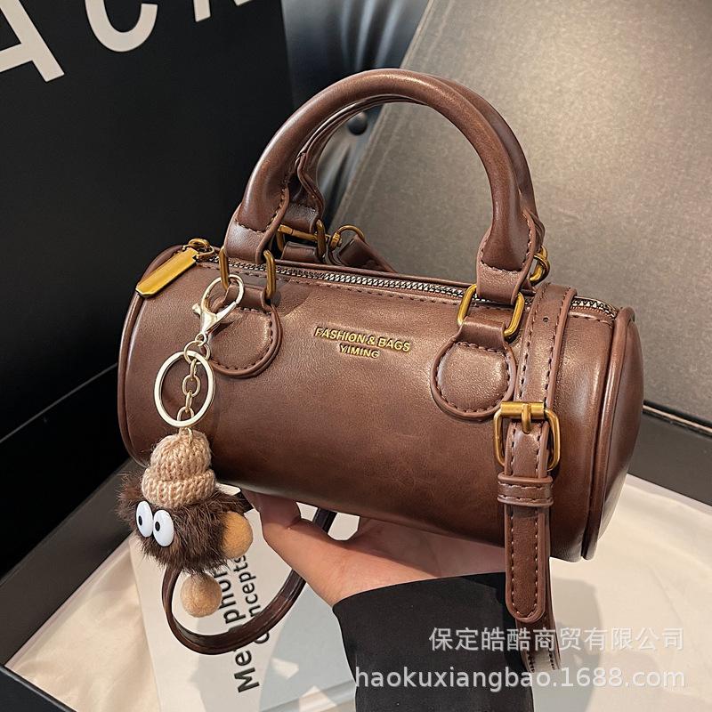 Maillard retro portable pillow bag women's 2025 new autumn and winter high-end niche design crossbody shoulder bag