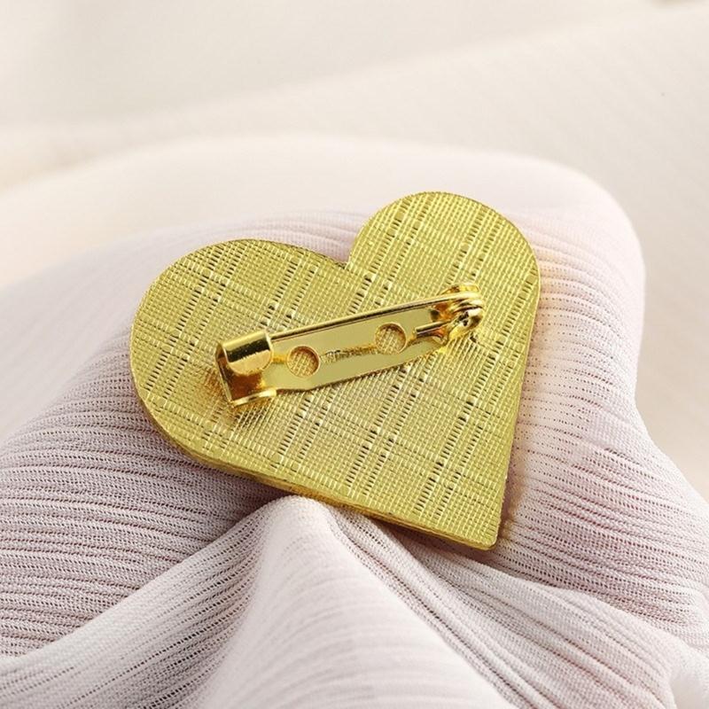 Значок волонтера в форме сердца, портативный значок волонтера в форме сердца, модный значок для социальной работы и волонтерства