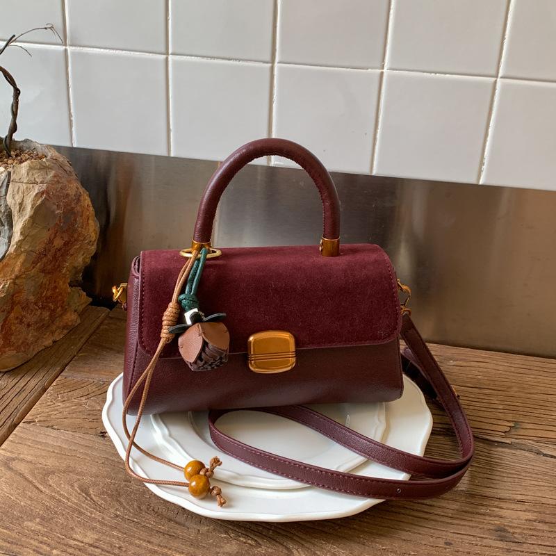 Премиальная нишевая сумка класса люкс для женщин, новая трендовая модель 2025 года, осенне-зимняя, для выхода в свет, ручная сумка, на плечо, кроссбоди, маленькая квадратная сумка