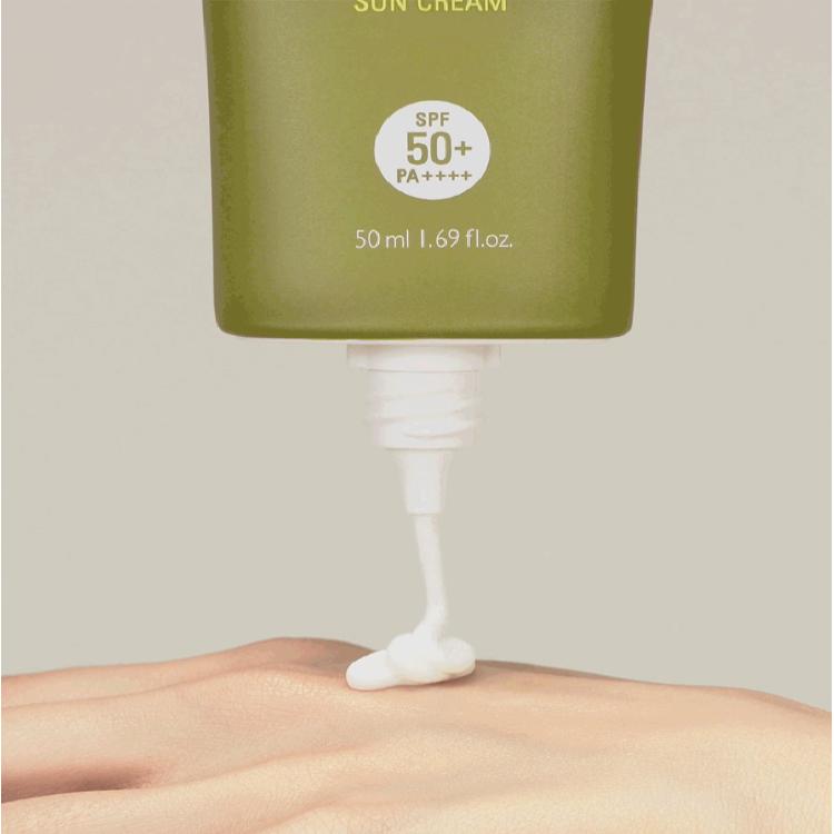 Goodal Успокаивающий солнцезащитный крем Houttuynia Cordata SPF50+ PA++ 50 мл