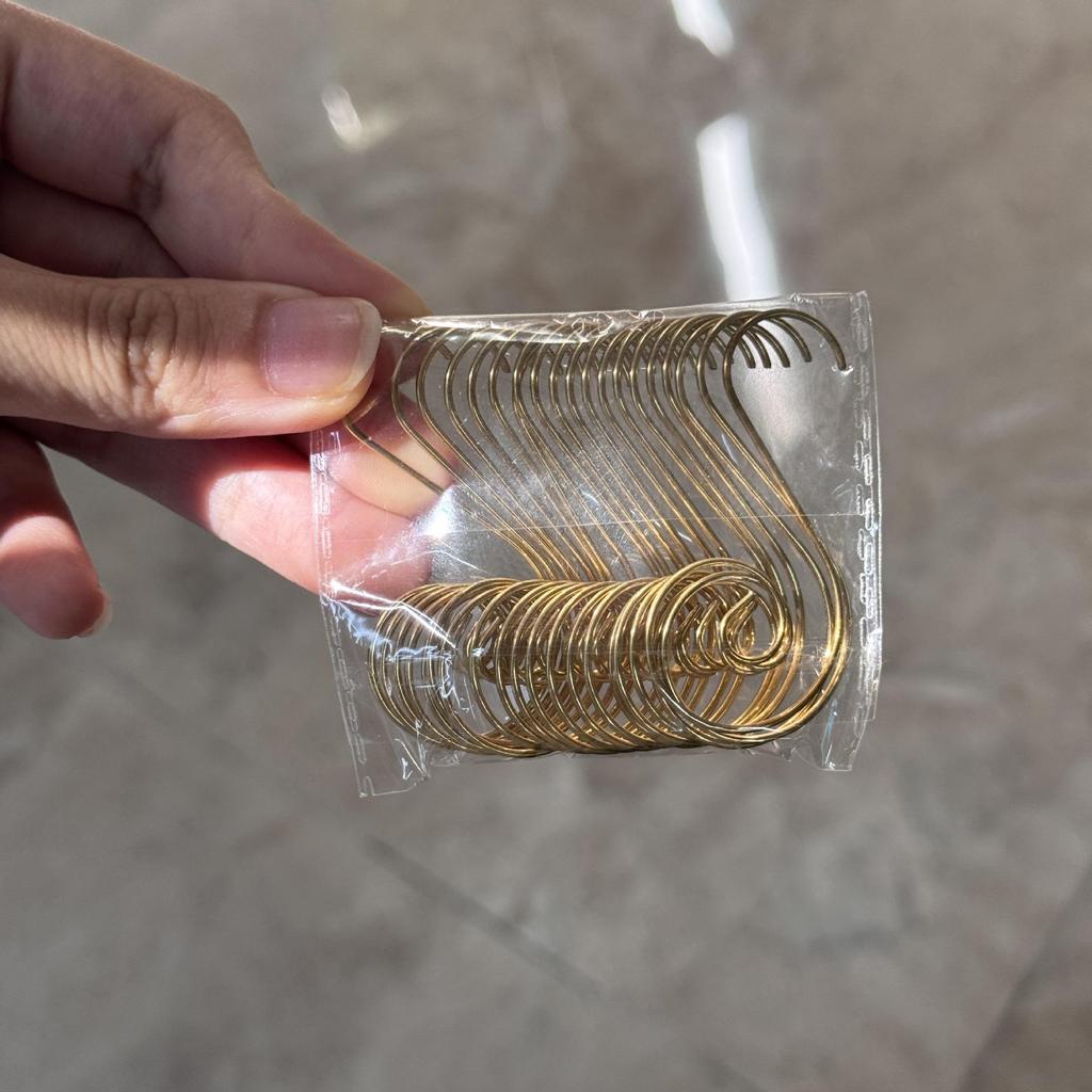 Набор из 50 рождественских S-образных крючков для праздничных украшений - держатели для чулок и елочные игрушки