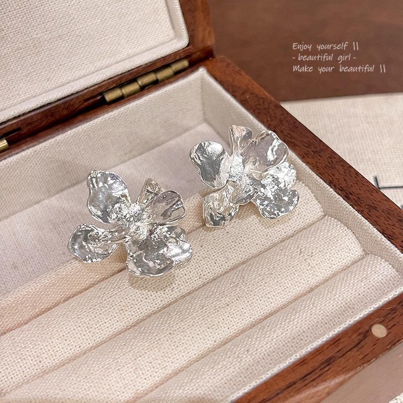 Жидкие Металлические 3D Серьги-Цветы с Иглой из Серебра 925 пробы - Легкая Роскошь, Европейский и Американский Стиль для Женщин