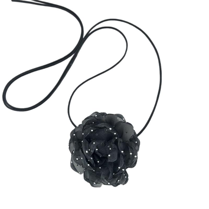 Stylish Rose Blossom Necklace Simulation Flower Neckchain Women Girls Collarbone Chain Eye Catching Choker Accessory