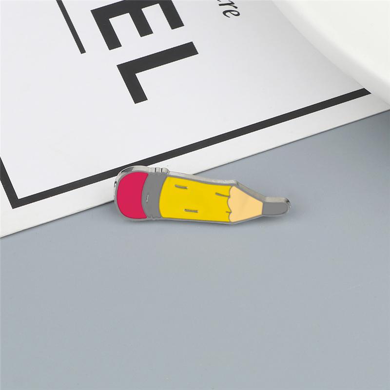 Cartoon Art Pencil Brooches Creative Heart Shape Enamel Pins Gifts for Artist Friends Metal Custom Jewelry Backpack Denim Badges