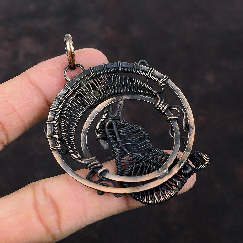 Кулон из перламутра, обернутый медной проволокой, Ювелирное изделие, Кулон с драгоценным камнем, Медное украшение, Кулон ручной работы, Кулон с собакой для подарка, Ювелирное изделие, обернутое проволокой