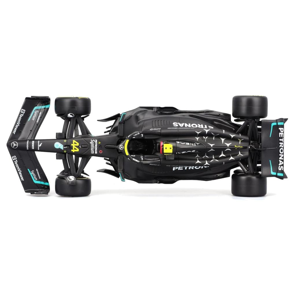 Bburago Модель 2023 года Масштаб F1 Petronas W14 E Performance с фигуркой Льюиса Хэмилтона Гоночный спортивный автомобиль Миниатюрная литая модель автомобиля 1/24 Mercedes-AMG #44 /