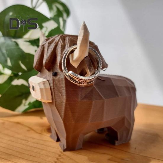 Highland Cow Ring Holder Resin Highland Cow Figurine Desktop Ornament Ring Holder Dresser Organizer Gift for Women