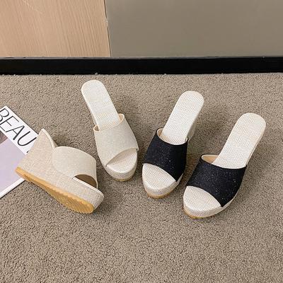 Женская обувь – Сандалии