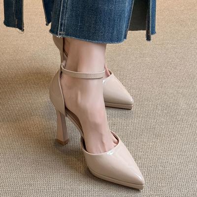 Французская сумка голова полая слово с сандалиями женская летняя мягкая лакированная кожа острый носок высокие каблуки легкий рот толстый каблук Мэри Джейн одинарная обувь