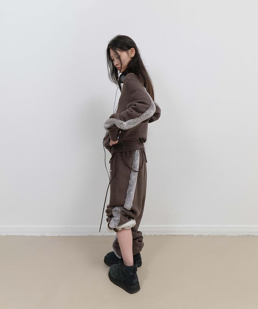 OJOS Side Fur Trim Sweatpants / Stone Brown