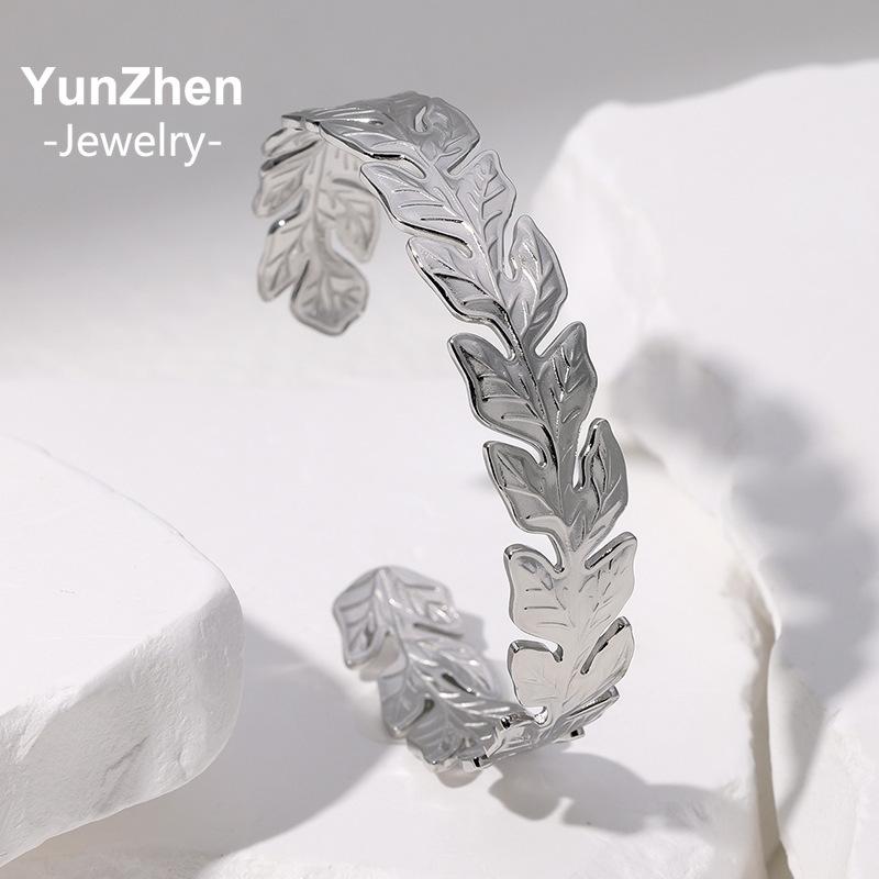 Hot Sale Stainless Steel Hypoallergenic Fashion Bracelet Opening Adjustable Fresh Leaf Bracelet Personalized Niche, for Women