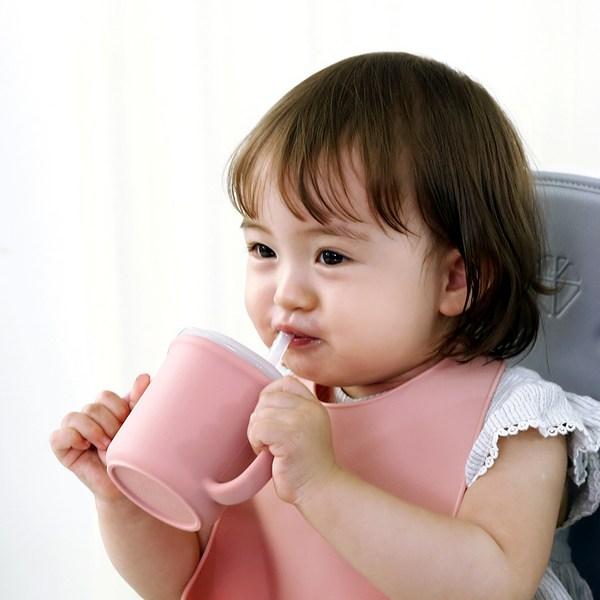 Edison Self Силиконовая двуручная соломенная чашка 200 мл, розовый, 1 шт.