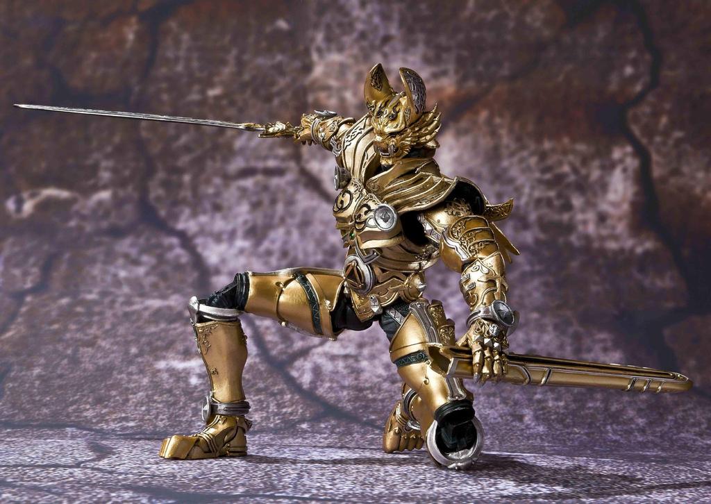 TAMASHII NATIONS Makai Movable Golden Knight Garo