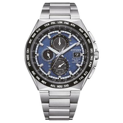 Серия Eco-Drive Водонепроницаемость 100 метров Солнечный кварц Супертитановый ремешок 43,5 мм Мужские часы Синий циферблат AT8238-84L