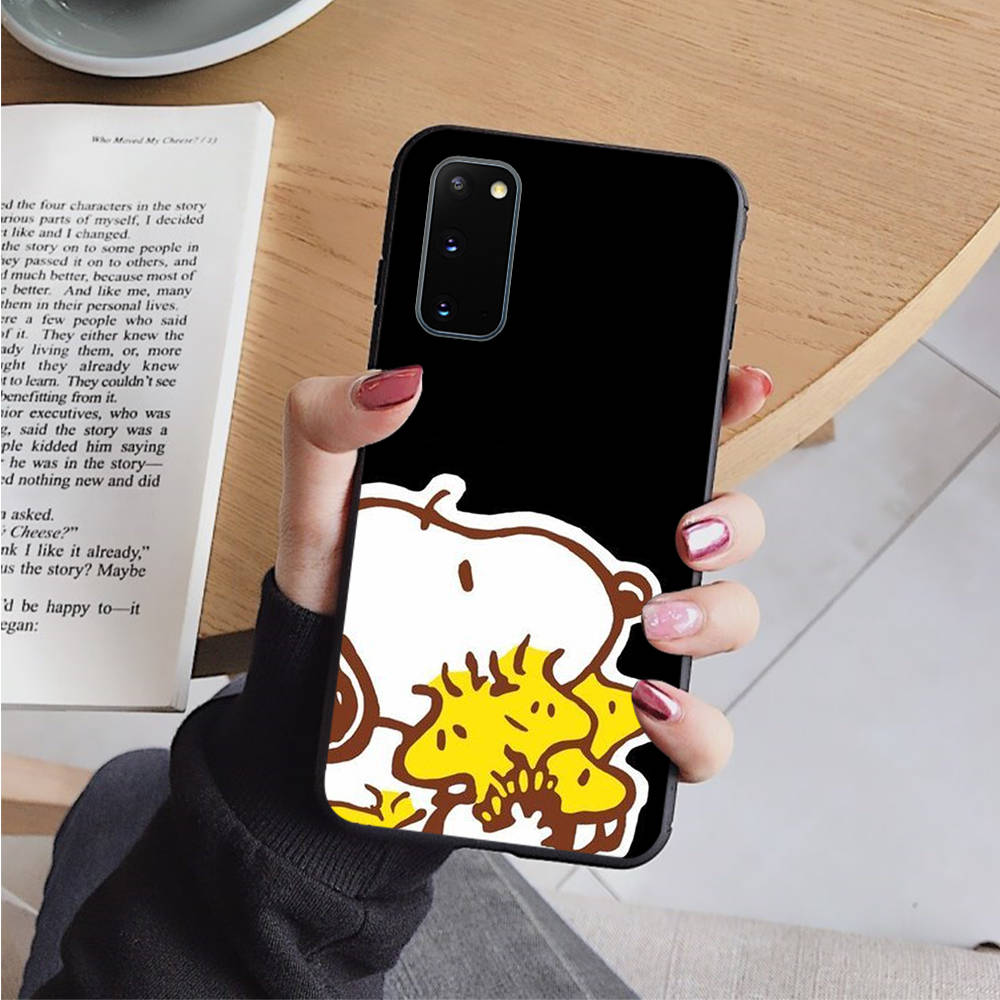 AN10 милый черный чехол Snoopy для iPhone 16 15 Plus 14 13 12 11 Pro 8 7 6S SE 5S X XR XS Max Realme C30 C33 C31 9I Huawei Y8P Y9 Sofe Cover