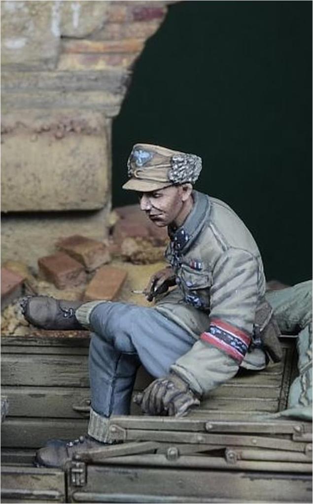 Miniatures German Volkssturm Commander Resin Kit DD35230 D-Day 1/35 1944-1945