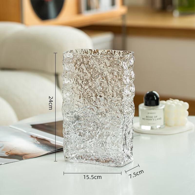 Коллекция элегантных декоративных цветочных ваз