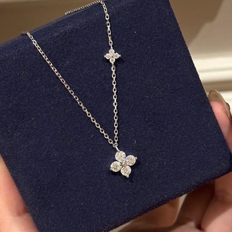 Silver CZ Crystal Four-Leaf Clover Lariat Necklace – Dainty Y-Shaped Lucky Jewelry, Elegant Gift for Women