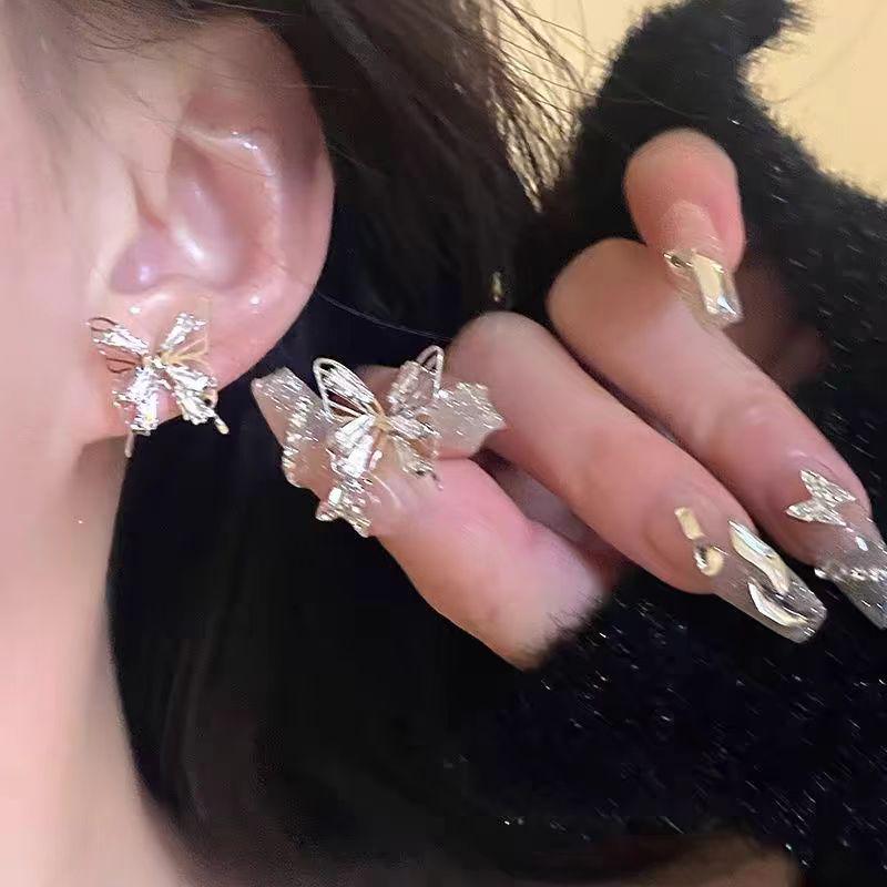Серьги-бабочки в корейском стиле: Изысканные женские серьги-клипсы из серебра 925 пробы с французским полым цирконием