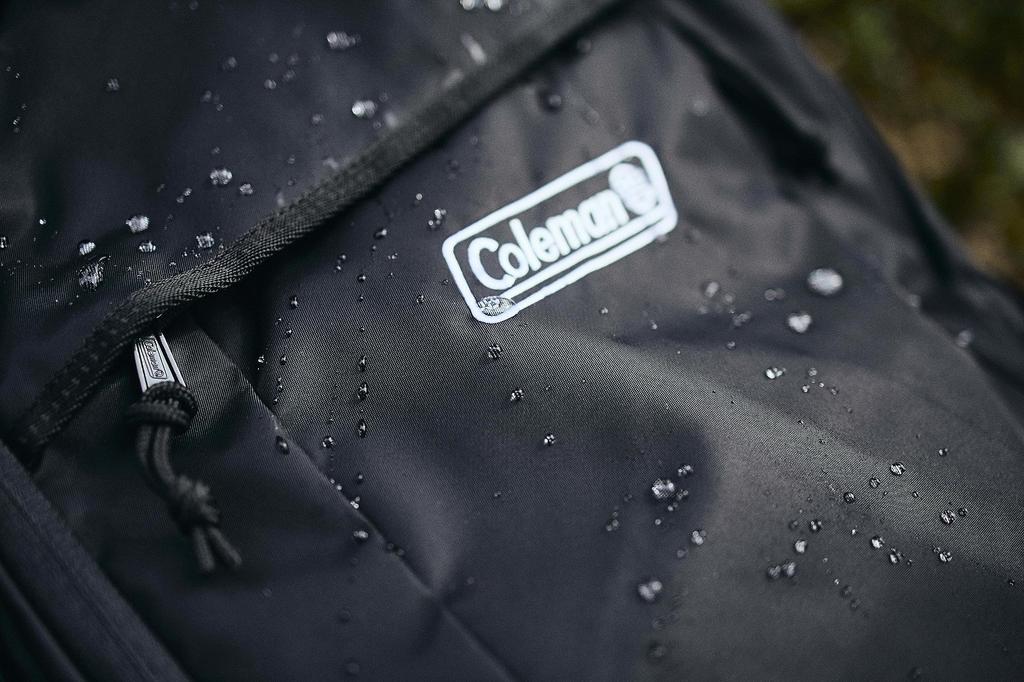 Walker 25 Рюкзак Рюкзак 25л для дневного использования на открытом воздухе, ежедневных поездок на работу [Coleman] Мужской Женский Альпинизм, Пеший туризм, Путешествия, Использование, Школа,