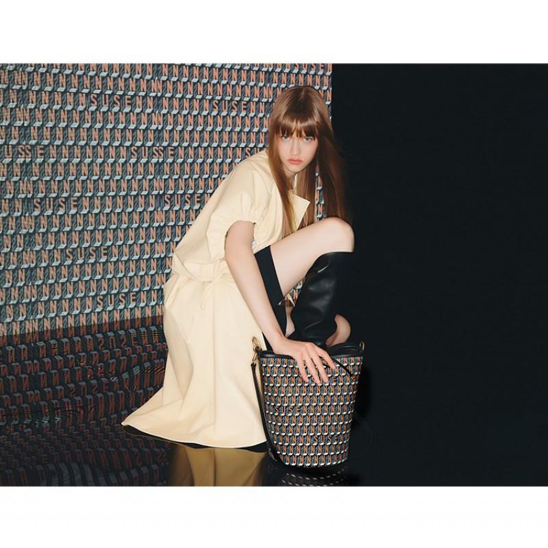 Maze Series High-waisted Bucket Bag Fashionable Cross-body Shoulder Large-capacity High-end Niche Design