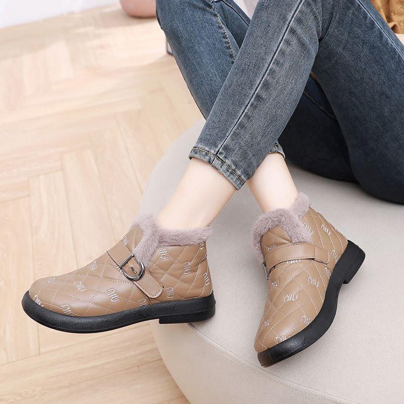 Winter Snow Boots Fleece Thickened Warm Fluffy Shoes Small Fragrant Wind Women's Short Boots Leather Waterproof Mother Shoes