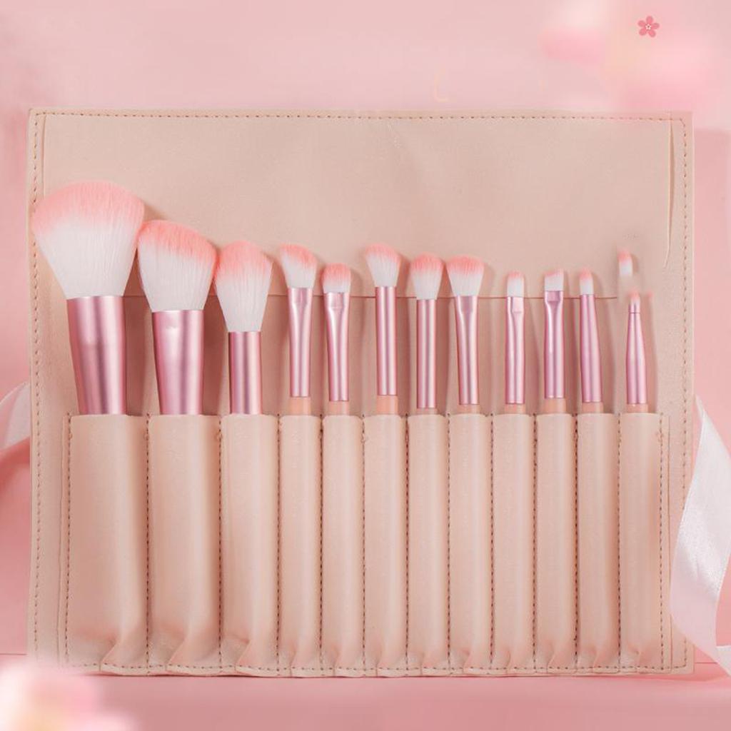 Holiday Series Makeup Brushes 12 Soft Concealer, High-gloss Repair, Blush Powder, Eye Shadow Brush and Full Set of Raspberry Brushes.