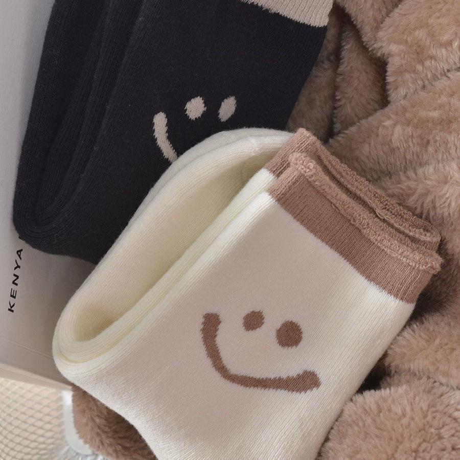 Теплые махровые носки женские плюшевые утолщенные средние носки-трубы модные милые универсальные носки-полотенце со смайликом