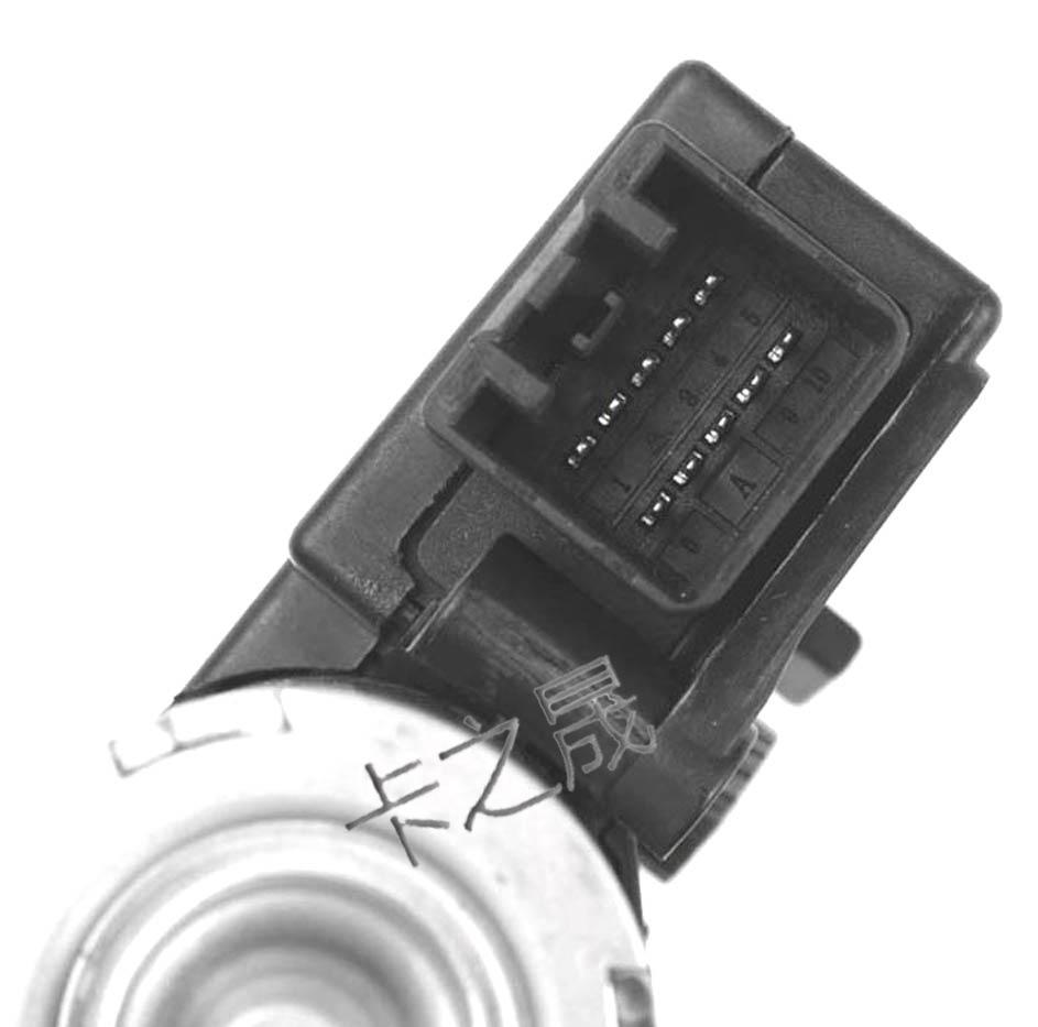 Замена мотора направляющей люка Volvo XC60 (Номера деталей: 31442109, 30799673, 31424338)