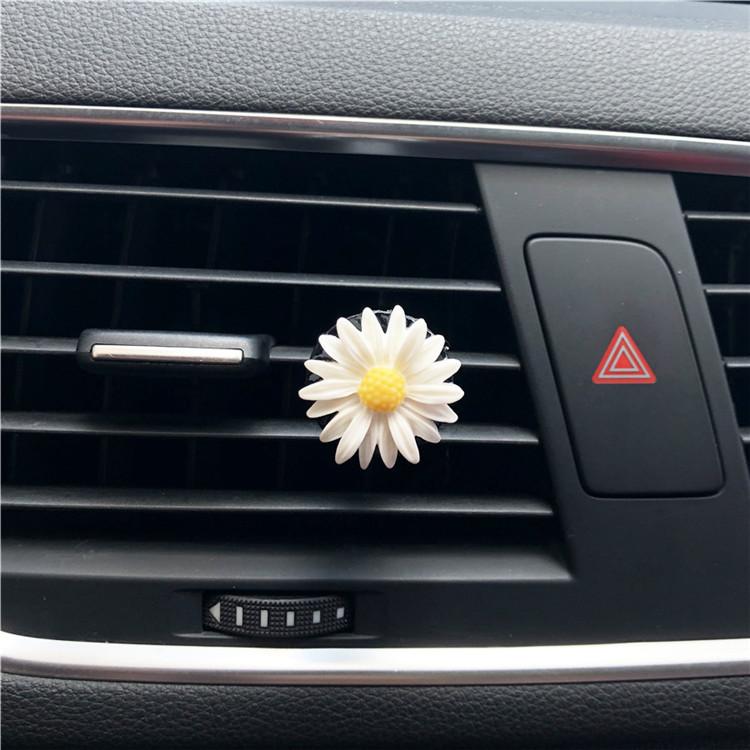 Colorful Resin Daisy Car Perfume Clip Decorative And Fragrant Air Vent Scent Diffuser