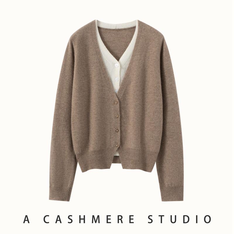 Cashmere Patchwork Two-Tone V-Neck Cardigan - Women's Long Sleeve Autumn/Winter Sweater