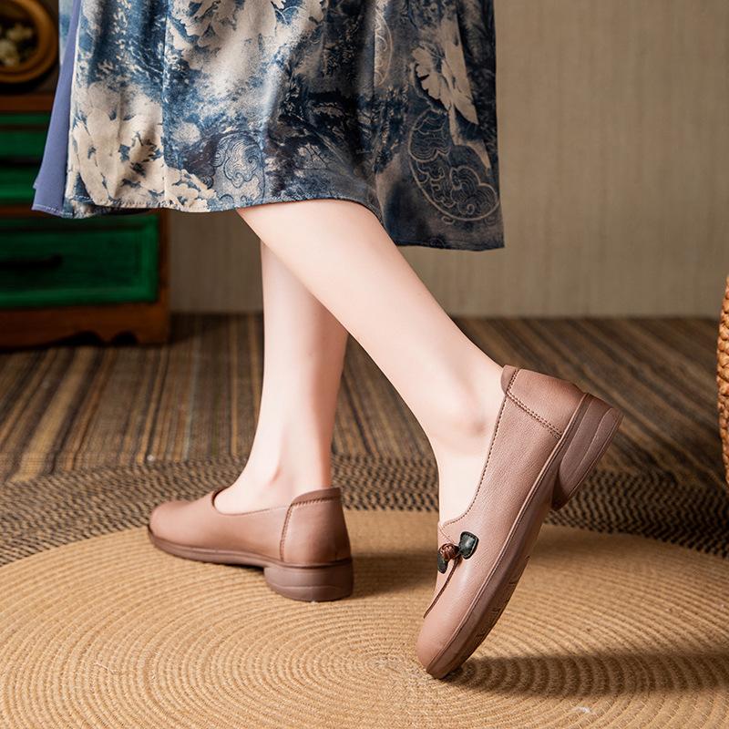 One-pedal Mother Shoes Middle-aged and Elderly Comfortable Soft-soled Leather Elderly Shoes Cow Tendon Sole Non-slip Flat Heel Spring and Autumn Sin