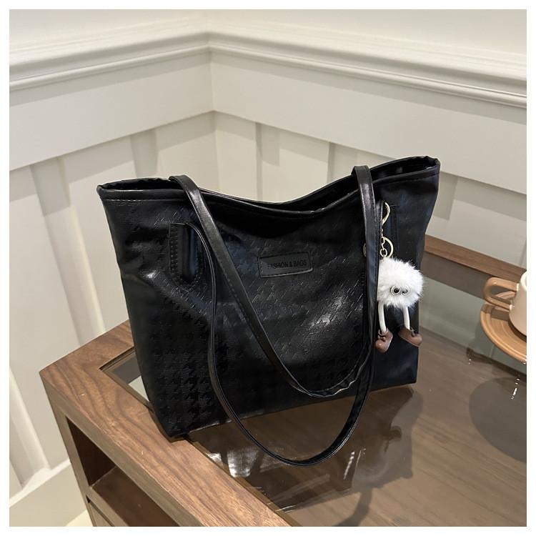 Trendy Oversized Tote Bag Women's 2024 Spring Street Style Shoulder Bag Student Commuter Bag