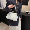 Classic Women Mesh Flower Wedding Lock Shell Clip Shoulder Bags White Crossbody Bags Prom Pearl Clutch Chain Handbags And Purses