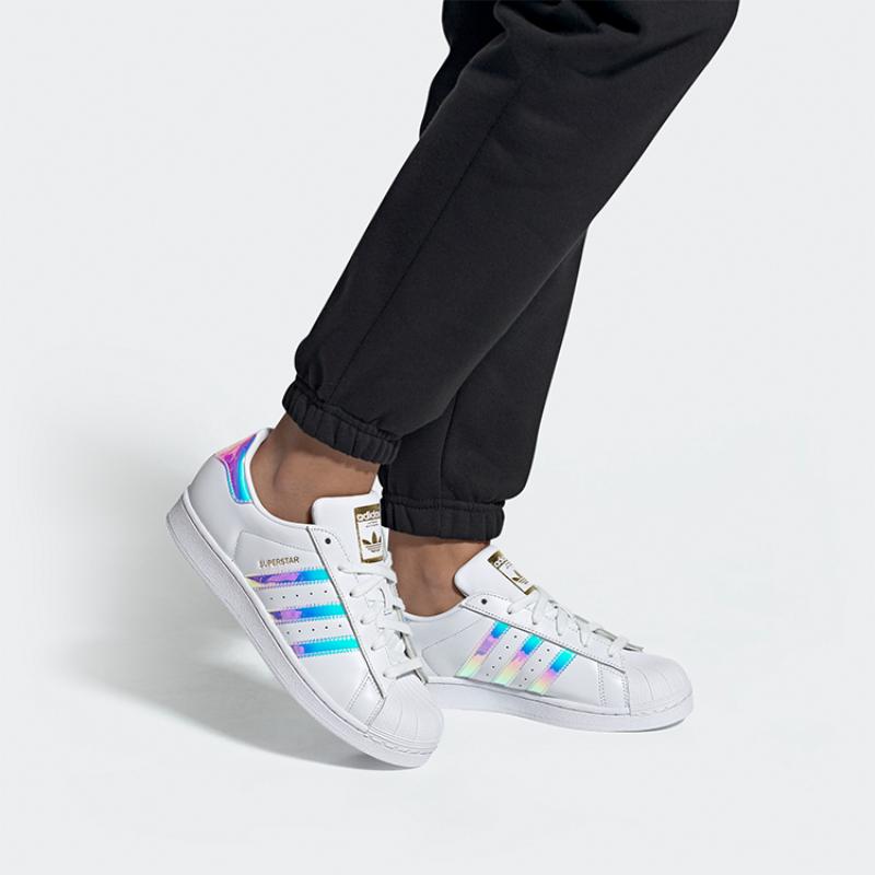adidas Женские кроссовки Superstar 'Iridescent Hologram' EG2919