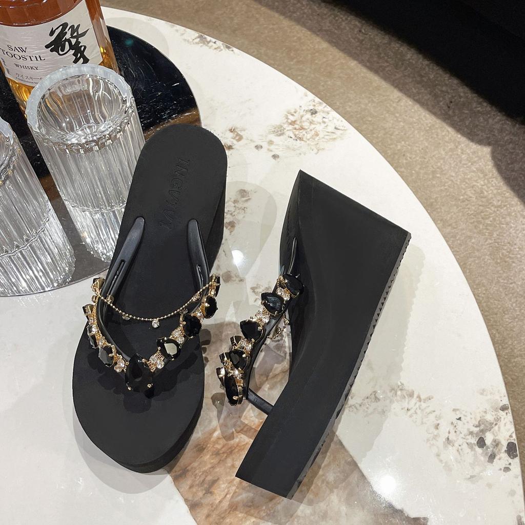 Летние новые шлепанцы на высоком каблуке женские со стразами на танкетке с клиновидным носком элегантные модные пляжные сандалии и тапочки шлепанцы