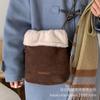 Сумка в стиле ретро премиум-класса женская 2025 новая трендовая осенне-зимняя замшевая сумка через плечо нишевая сумка-мессенджер для通勤